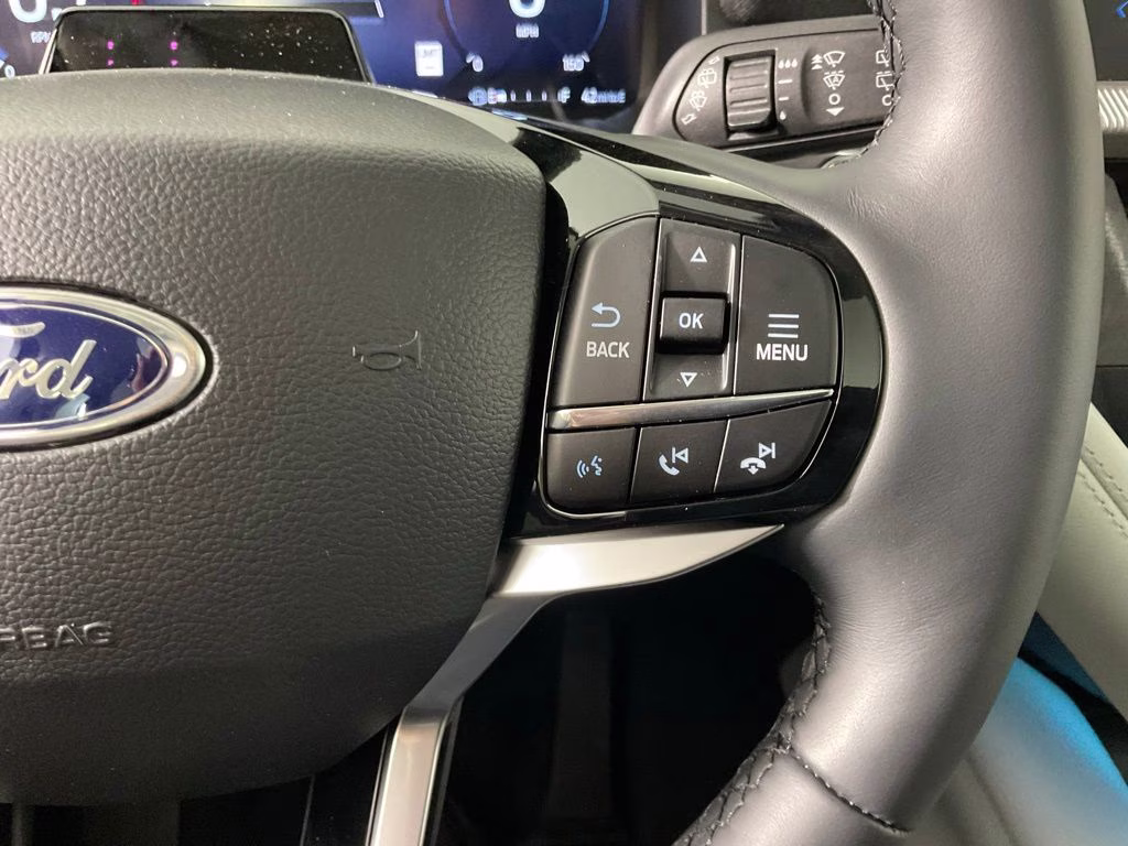 2026 Gray Metallic Ford Explorer Platinum 4X4 SUV