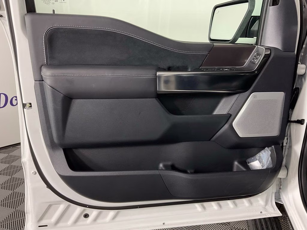 2026 White Ford F-150 Platinum 4X4 Truck