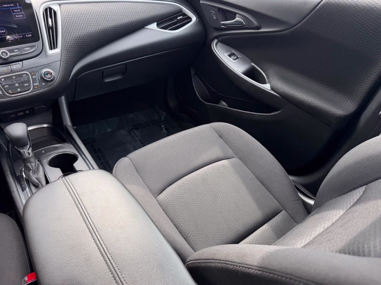 2023 Sterling Gray Metallic Chevrolet Malibu LT 1LT FWD Sedan