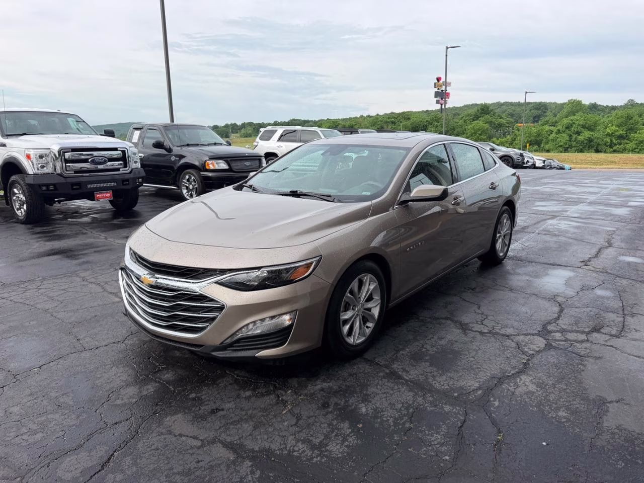 2023 Sterling Gray Metallic Chevrolet Malibu LT 1LT FWD Sedan