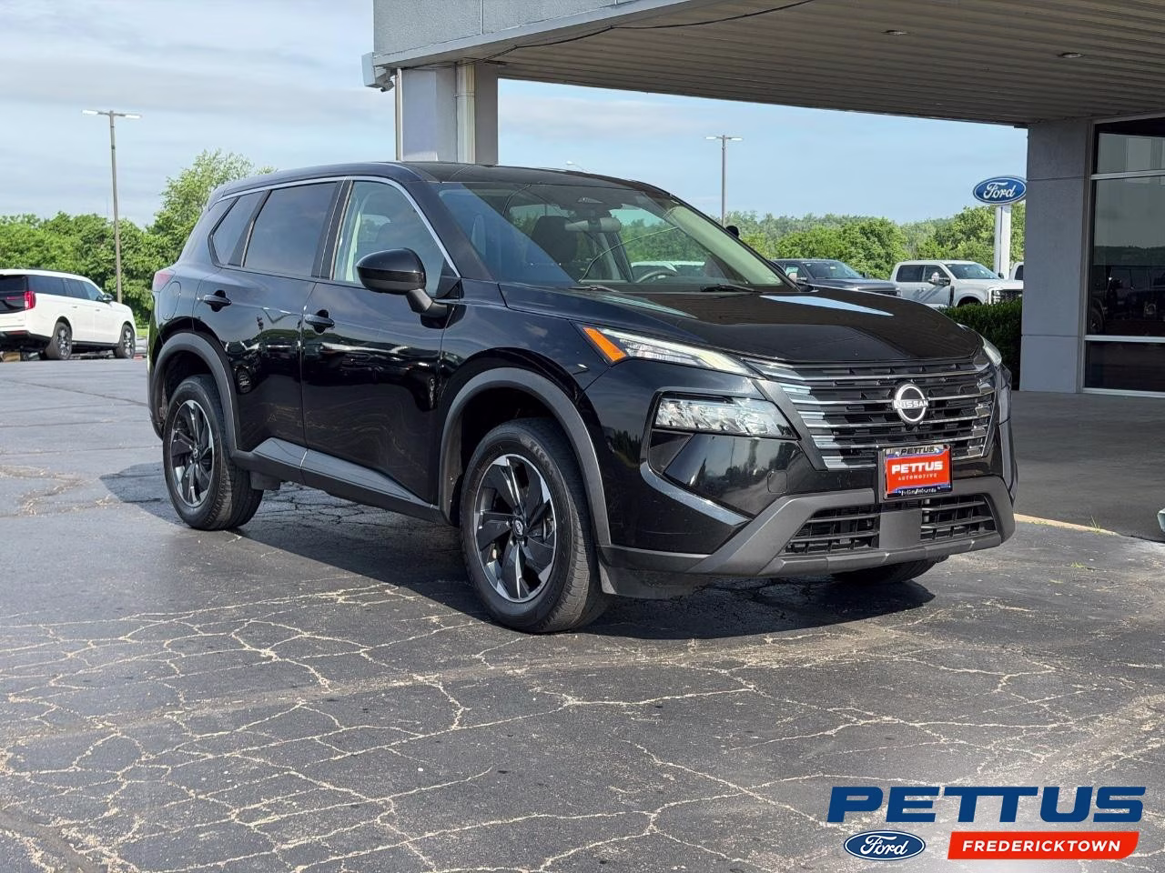 2024 Super Black Nissan Rogue SV AWD SUV