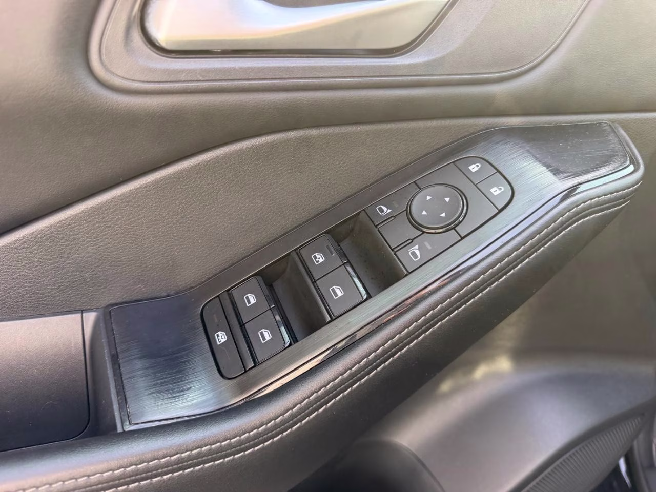 2024 Super Black Nissan Rogue SV AWD SUV