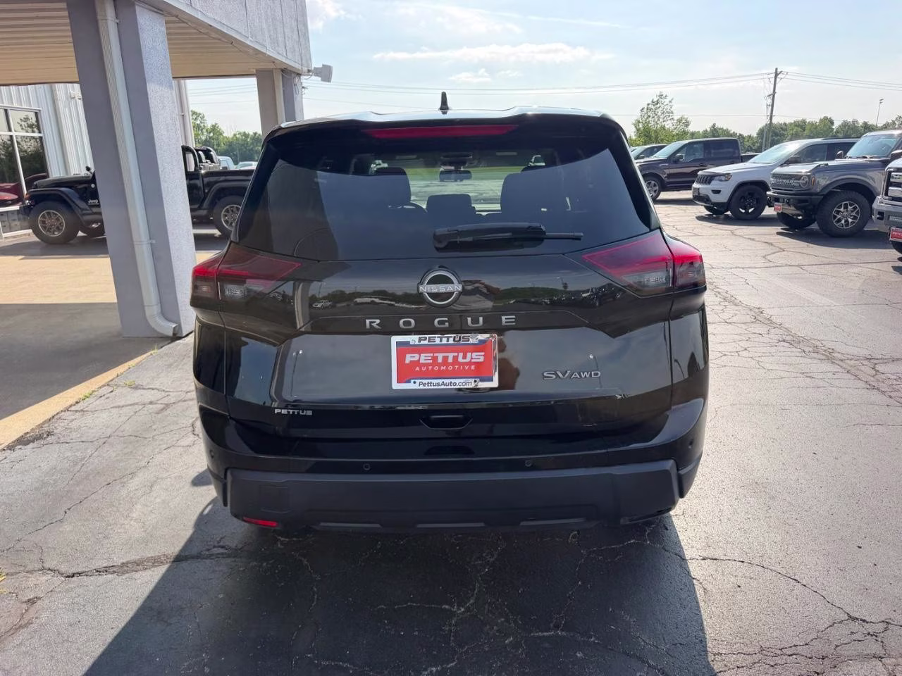 2024 Super Black Nissan Rogue SV AWD SUV