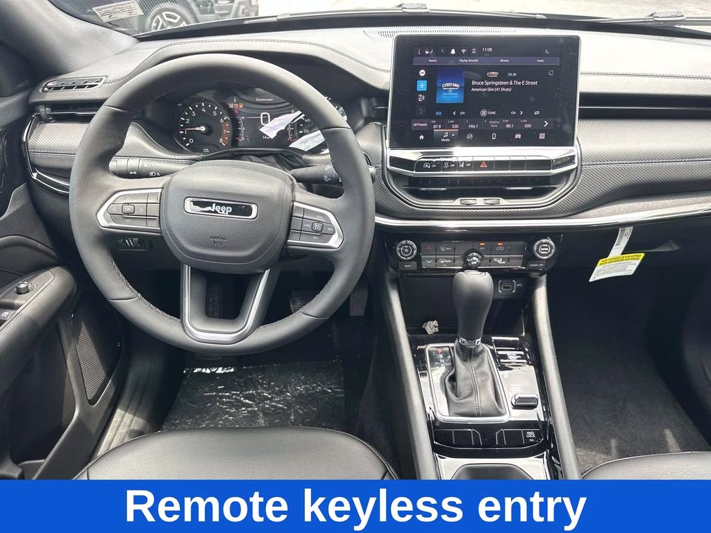 2026 Diamond Black Crystal Pearlcoat Jeep Compass Latitude 4X4 SUV