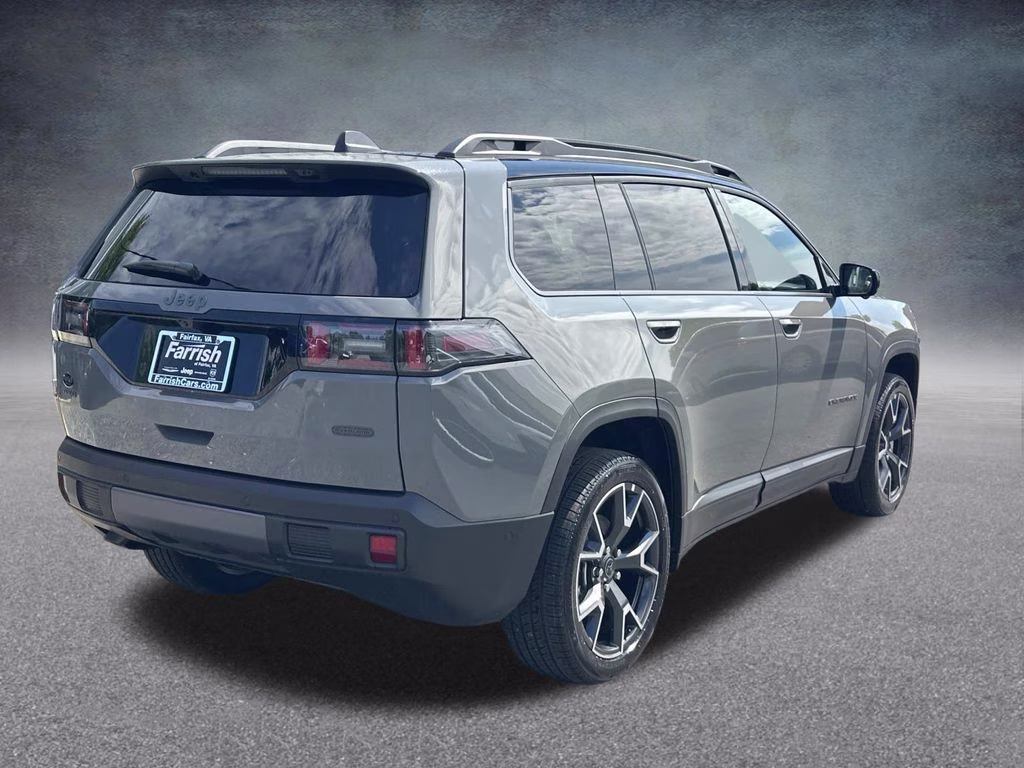 2026 Sting-Gray Clearcoat Jeep Cherokee Overland 4X4 SUV
