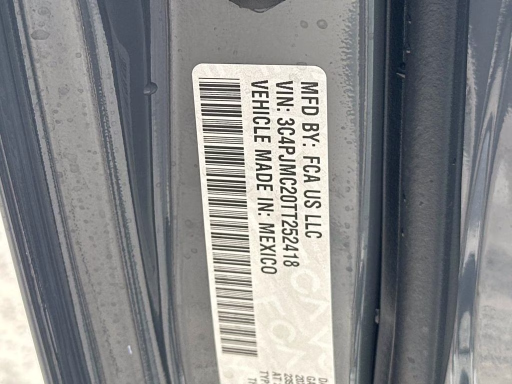 2026 Sting-Gray Clearcoat Jeep Cherokee Overland 4X4 SUV