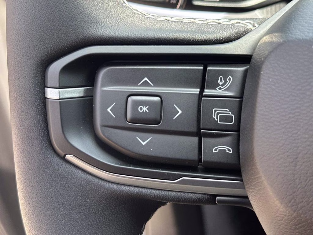 2026 Sting-Gray Clearcoat Jeep Cherokee Overland 4X4 SUV
