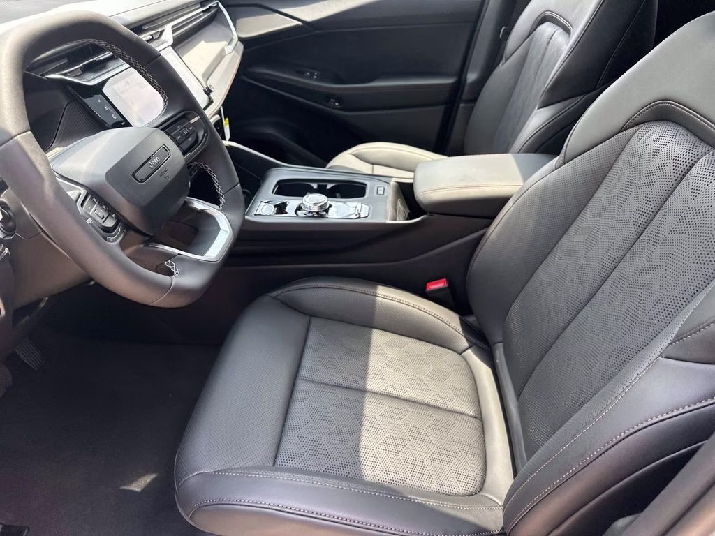 2026 Sting-Gray Clearcoat Jeep Cherokee Overland 4X4 SUV