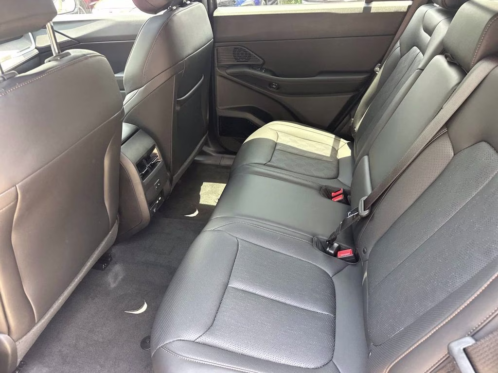 2026 Sting-Gray Clearcoat Jeep Cherokee Overland 4X4 SUV