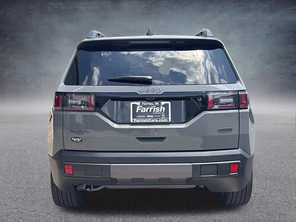 2026 Sting-Gray Clearcoat Jeep Cherokee Overland 4X4 SUV