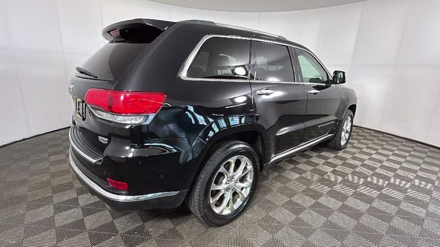 2019 Diamond Black Crystal Pearlcoat Jeep Grand Cherokee Summit 4X4 SUV
