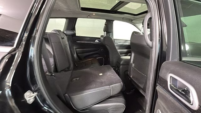 2019 Diamond Black Crystal Pearlcoat Jeep Grand Cherokee Summit 4X4 SUV