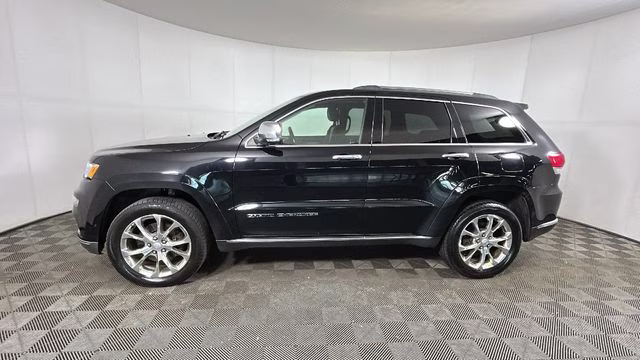 2019 Diamond Black Crystal Pearlcoat Jeep Grand Cherokee Summit 4X4 SUV
