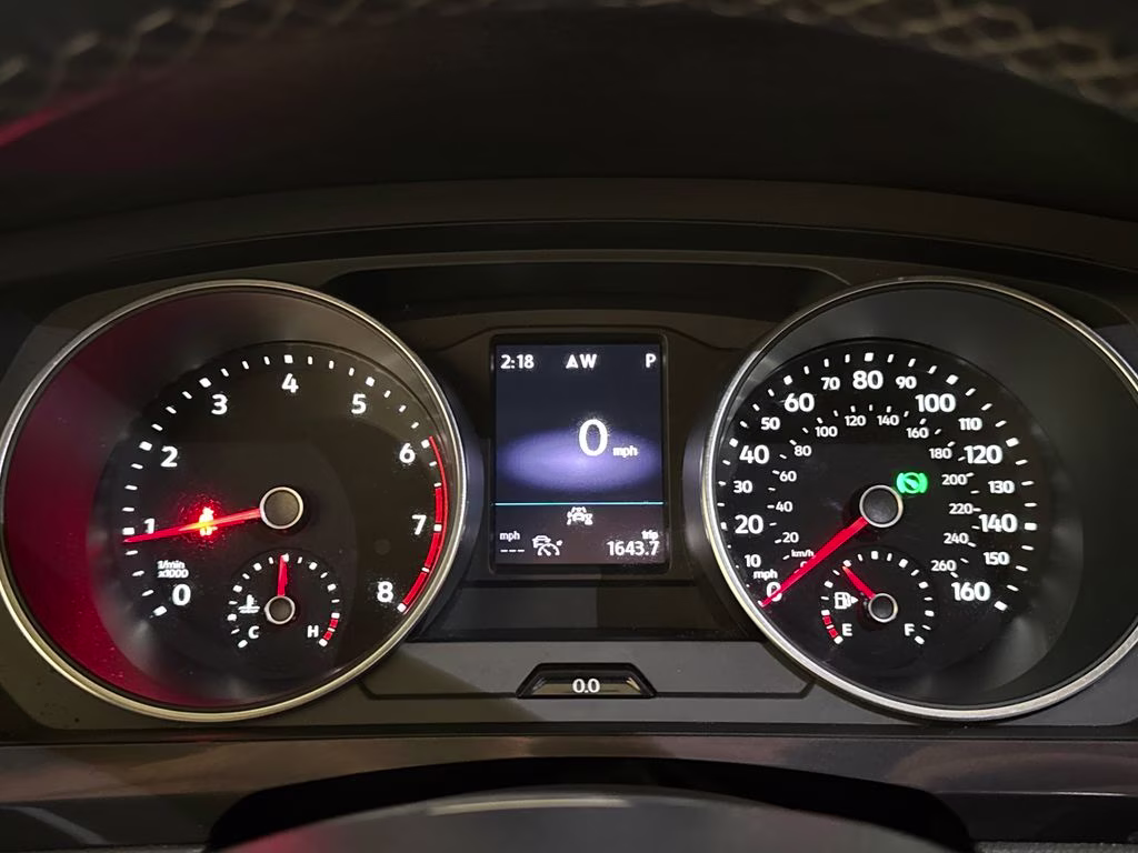 2021 Pure White Volkswagen Tiguan 2.0T SE R-Line Black FWD SUV