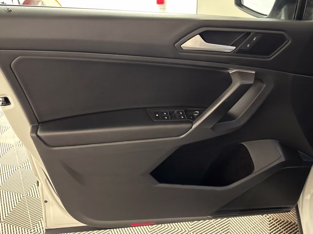 2021 Pure White Volkswagen Tiguan 2.0T SE R-Line Black FWD SUV