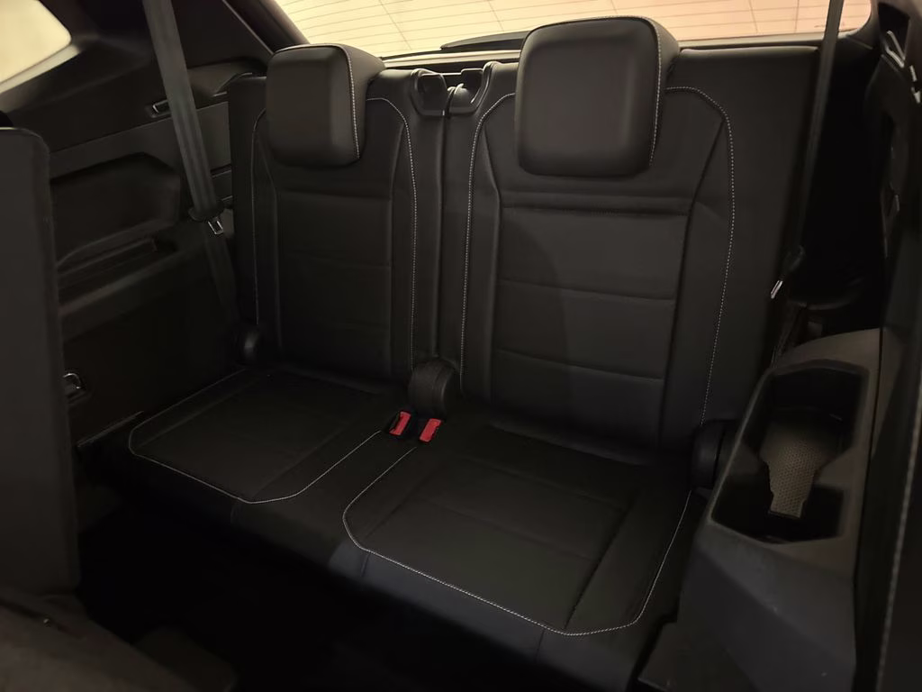 2021 Pure White Volkswagen Tiguan 2.0T SE R-Line Black FWD SUV