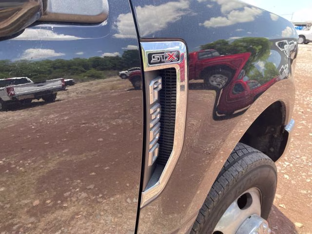 2019 Black Metallic Ford Super Duty F-350 DRW XL 4X4 Truck