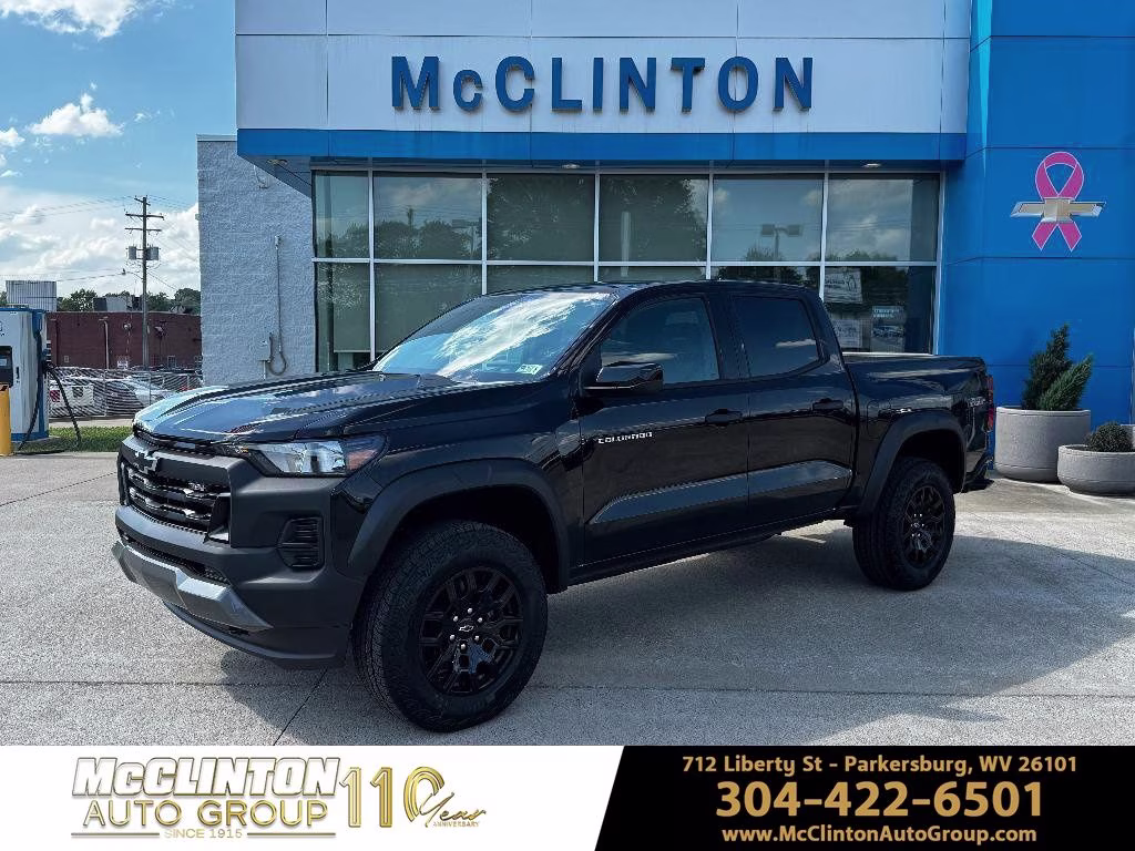 Black 2026 Chevrolet Colorado Trail Boss Crew Cab 4WD Pickup Truck Four-Wheel Drive 8-Speed Automatic