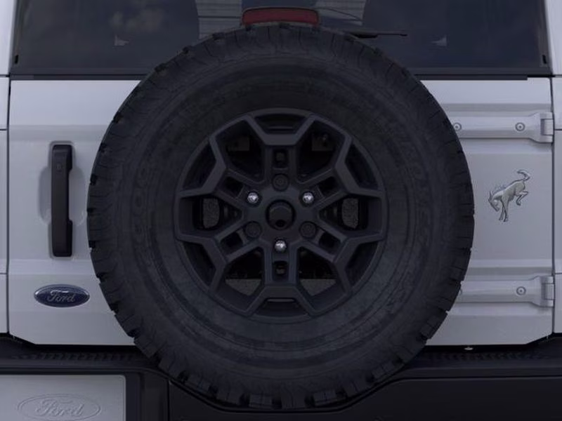 2026 Oxford White Ford Bronco Badlands 4X4 Crossover