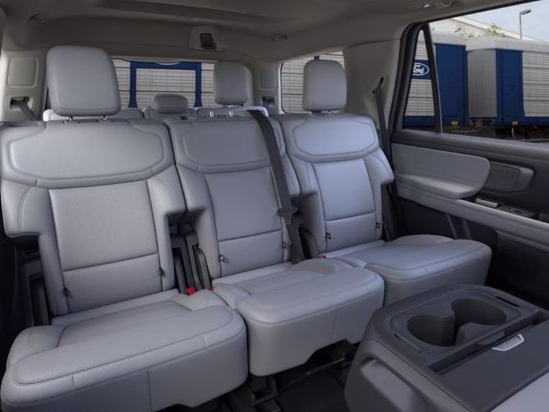 2026 Glacier Gray Met Tri-Coat Ford Expedition Platinum 4X4 Crossover