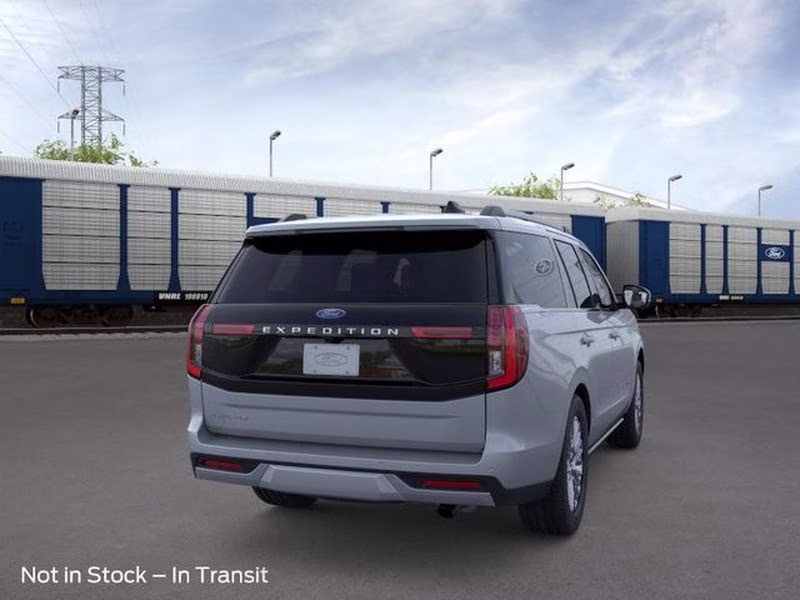 2026 Glacier Gray Met Tri-Coat Ford Expedition Platinum 4X4 Crossover