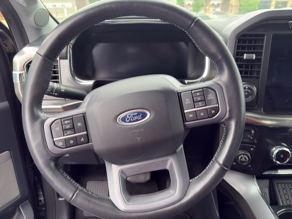 2023 Carbonized Gray Metallic Ford F-150 LARIAT 4X4 Truck