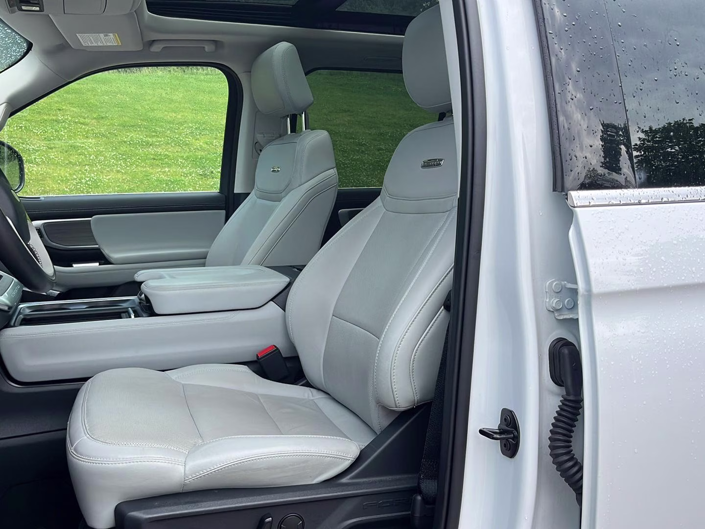 2025 Oxford White Ford Expedition Max Platinum 4X4 SUV