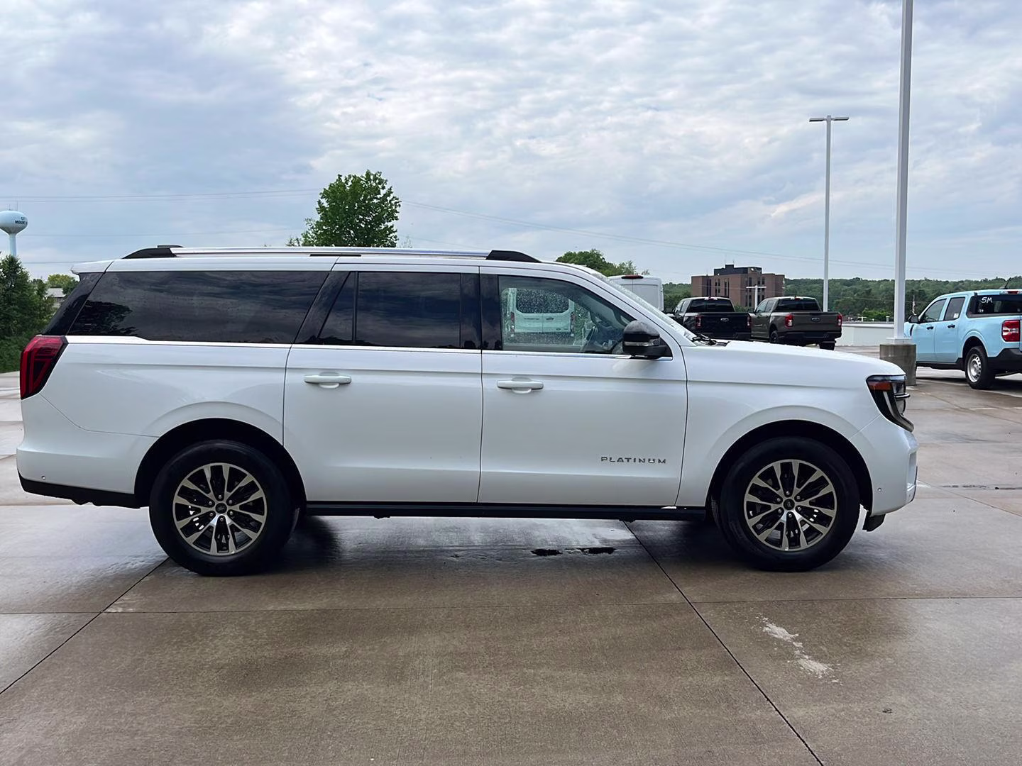 2025 Oxford White Ford Expedition Max Platinum 4X4 SUV