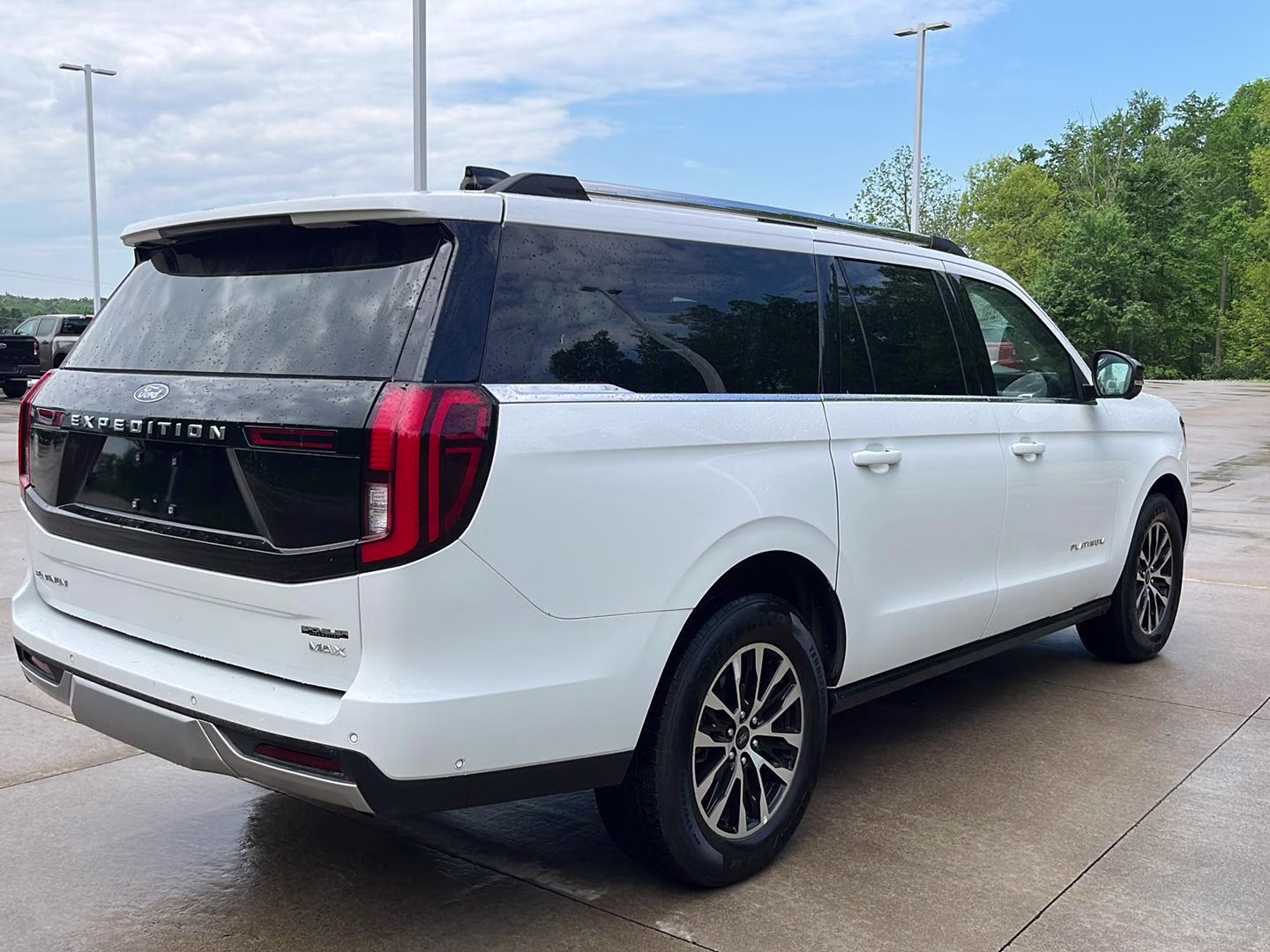 2025 Oxford White Ford Expedition Max Platinum 4X4 SUV