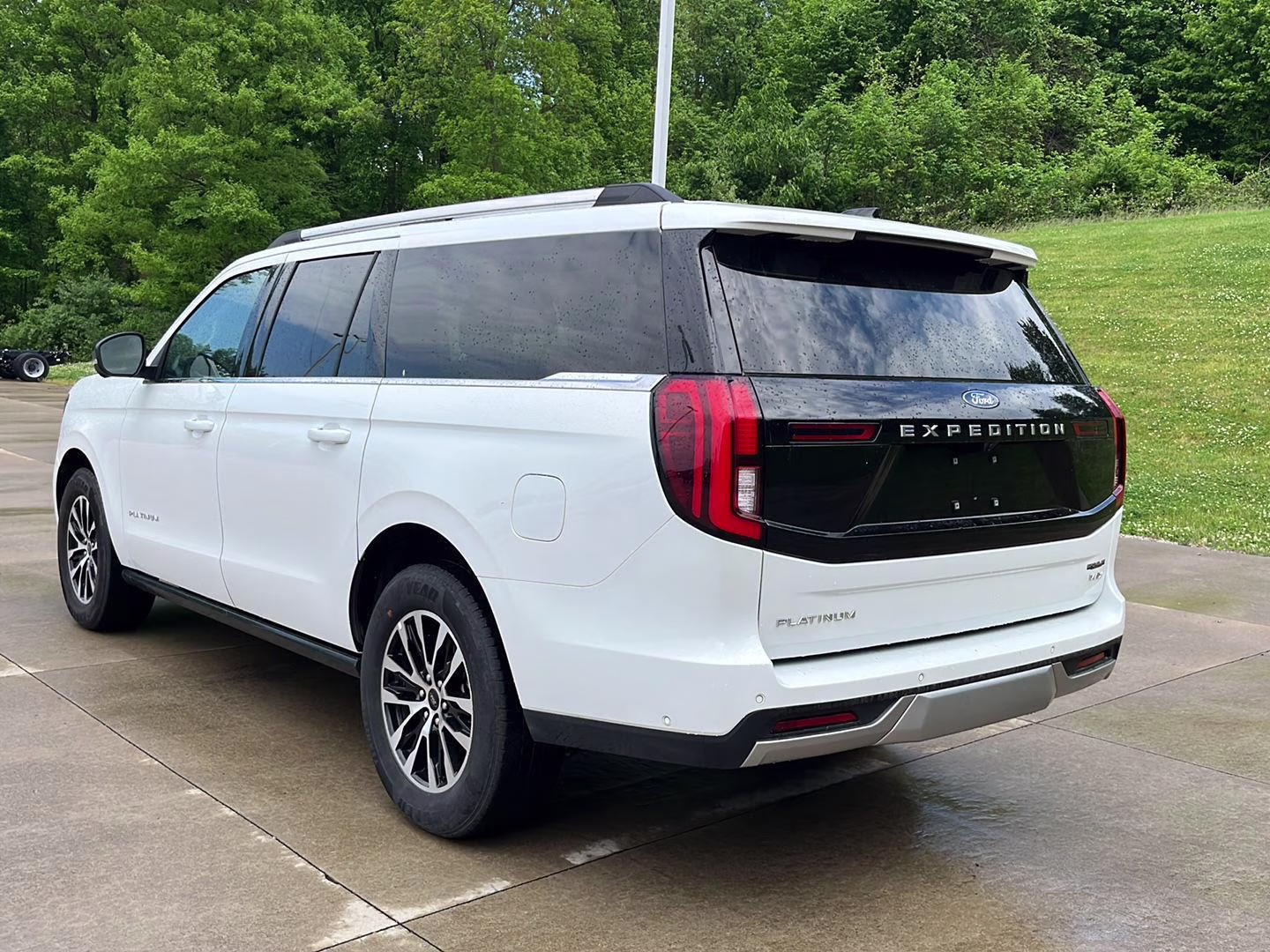 2025 Oxford White Ford Expedition Max Platinum 4X4 SUV
