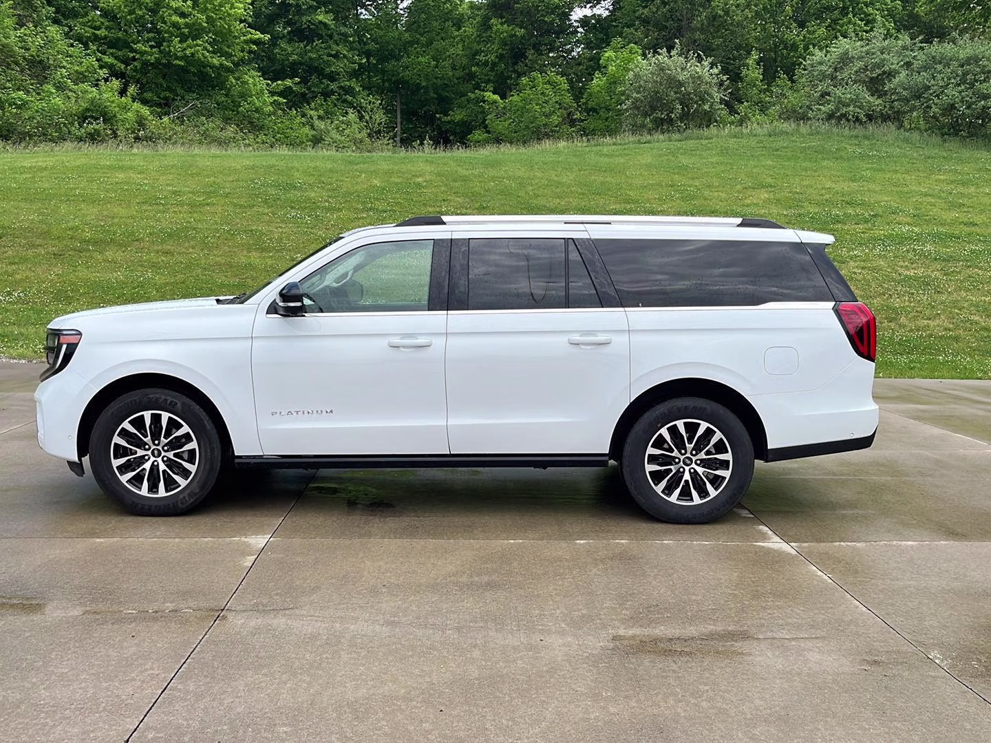 2025 Oxford White Ford Expedition Max Platinum 4X4 SUV