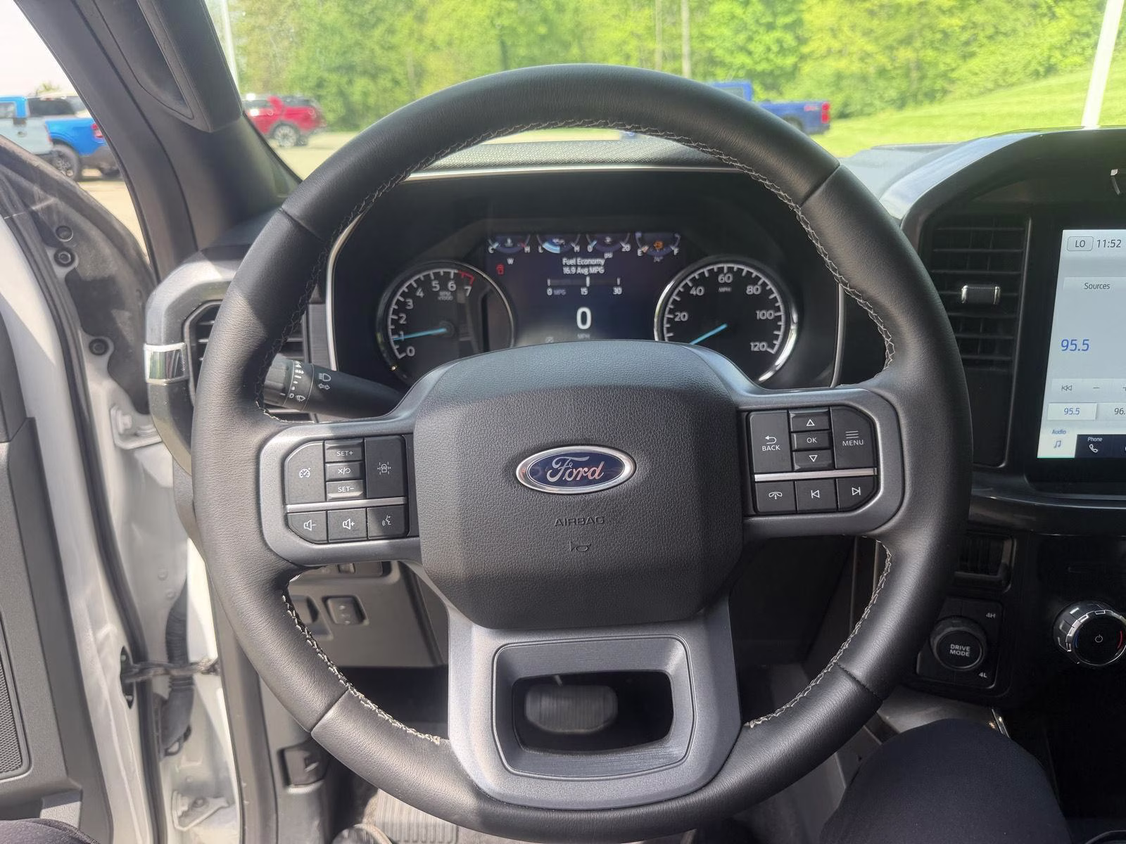2023 Oxford White Ford F-150 XLT 4X4 Truck