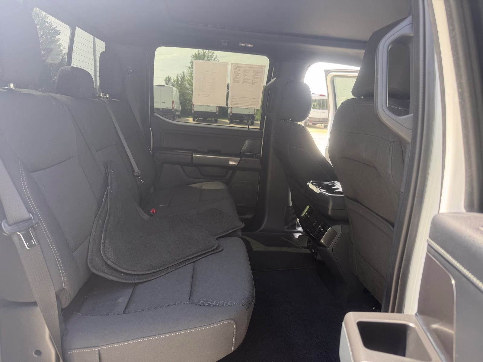 2023 Oxford White Ford F-150 XLT 4X4 Truck
