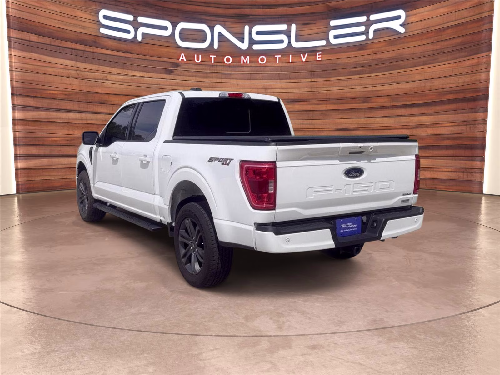 2023 Oxford White Ford F-150 XLT 4X4 Truck