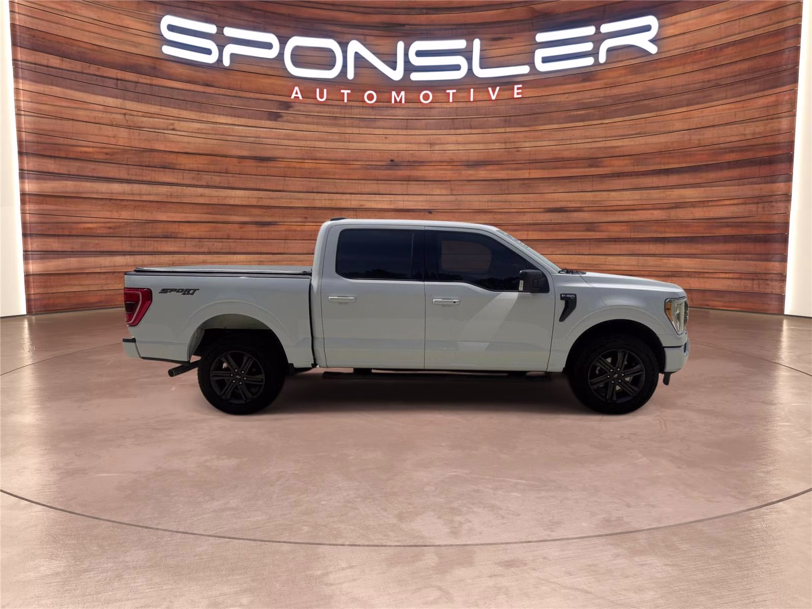 2023 Oxford White Ford F-150 XLT 4X4 Truck