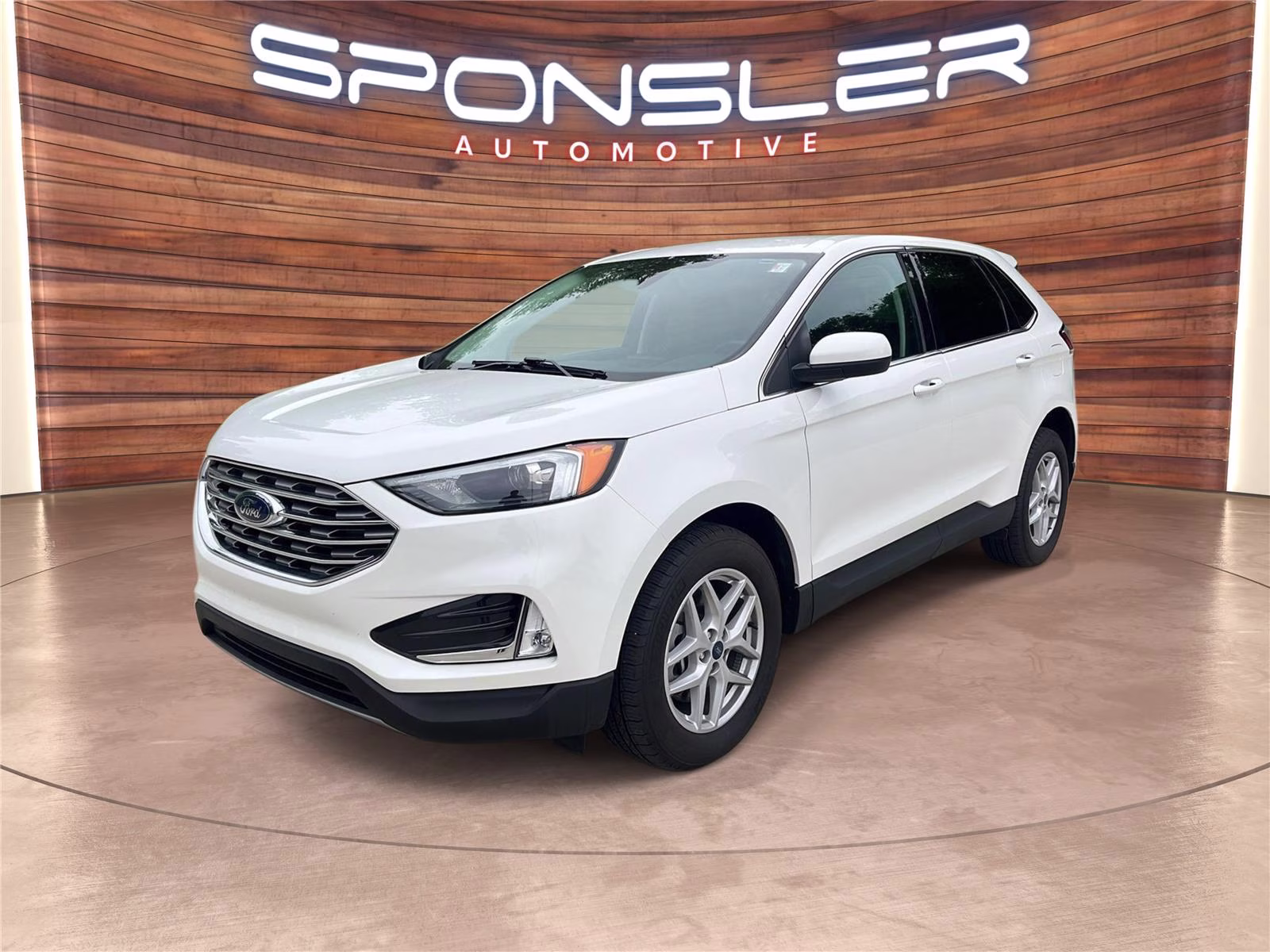 2022 Star White Metallic Tri-Coat Ford Edge SEL AWD SUV