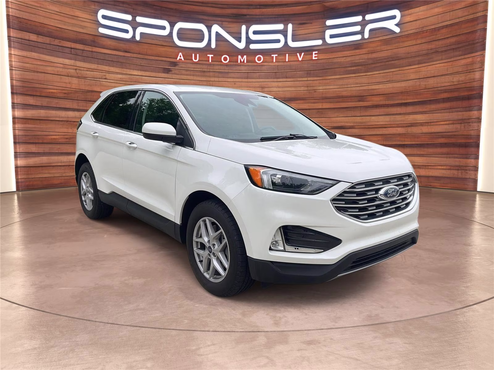 2022 Star White Metallic Tri-Coat Ford Edge SEL AWD SUV