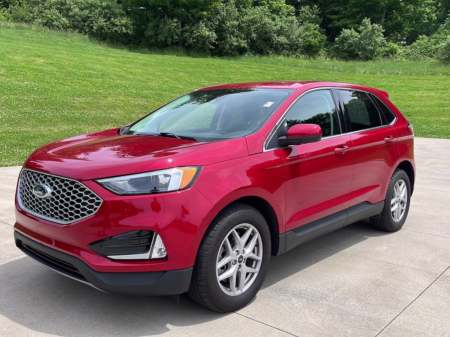 2024 Rapid Red Metallic Tinted Clearcoat Ford Edge SEL AWD SUV