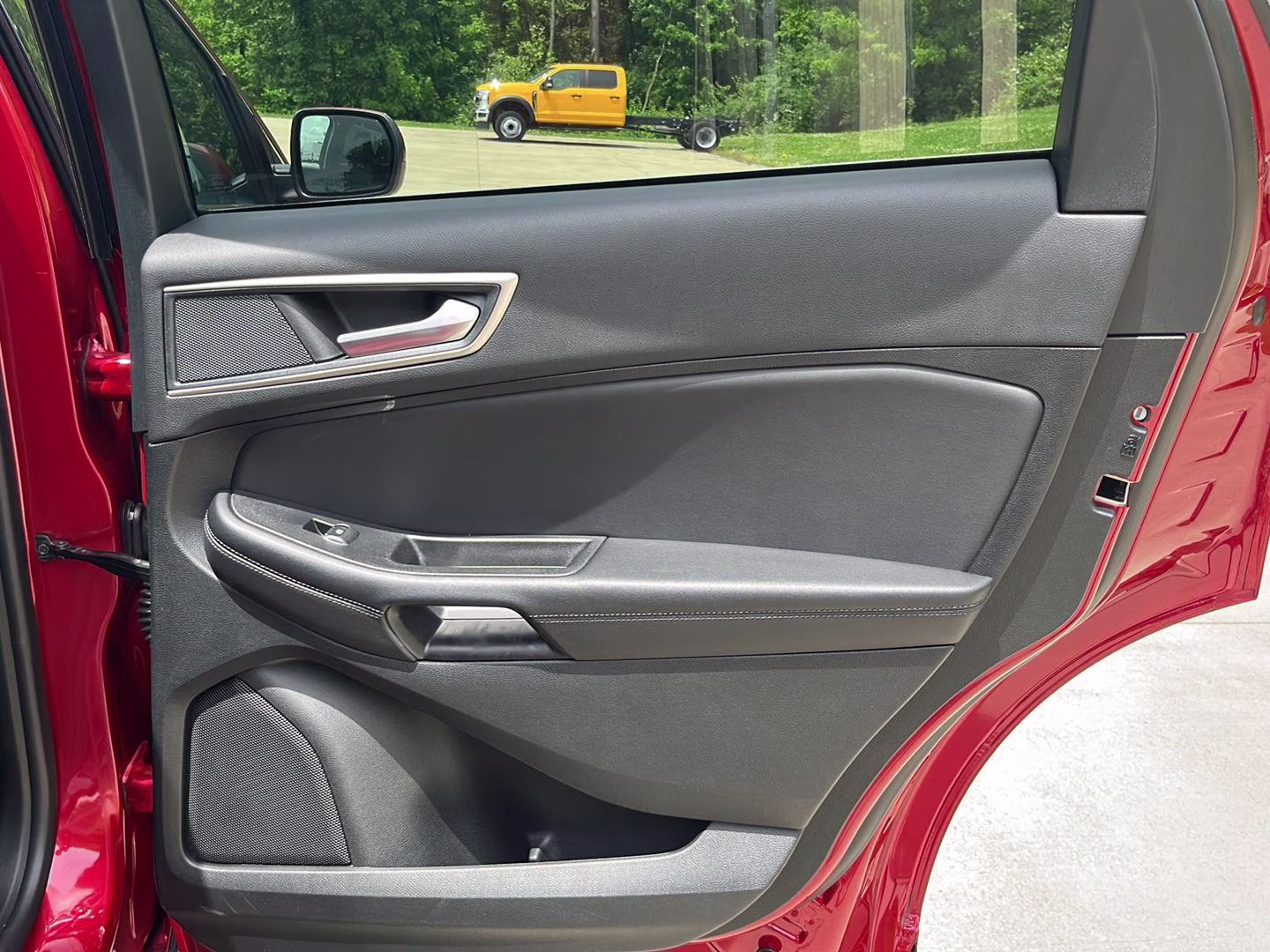 2024 Rapid Red Metallic Tinted Clearcoat Ford Edge SEL AWD SUV