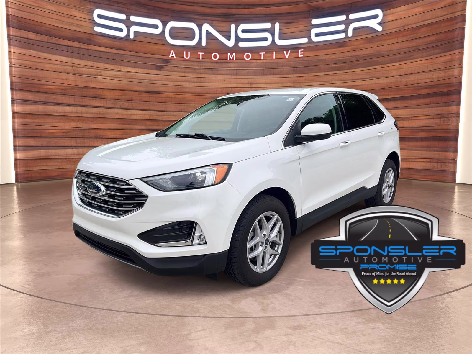 2022 Star White Metallic Tri-Coat Ford Edge SEL AWD SUV