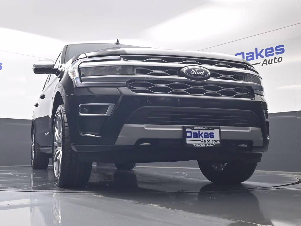 2022 Black Metallic Ford Expedition Max Platinum 4X4 SUV