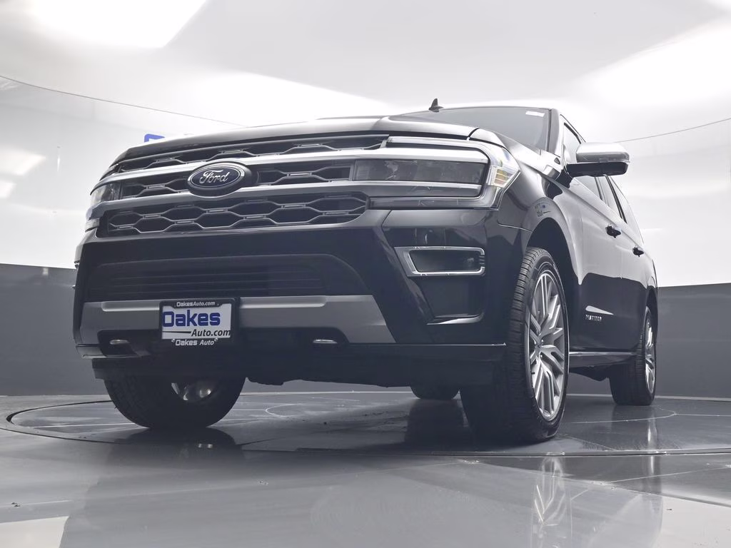 2022 Black Metallic Ford Expedition Max Platinum 4X4 SUV
