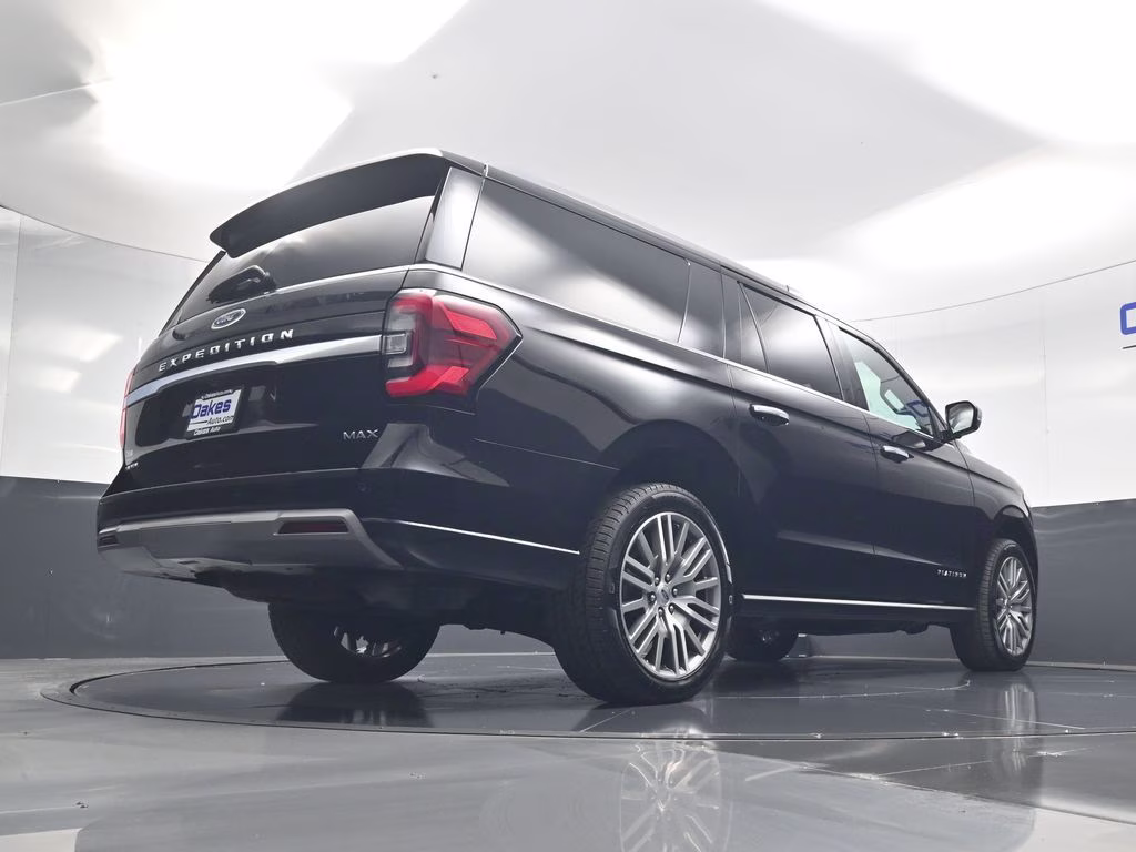2022 Black Metallic Ford Expedition Max Platinum 4X4 SUV
