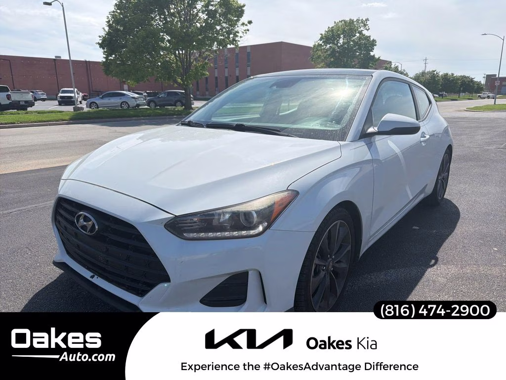 2019 Chalk White Hyundai Veloster 2.0 Premium FWD Hatchback