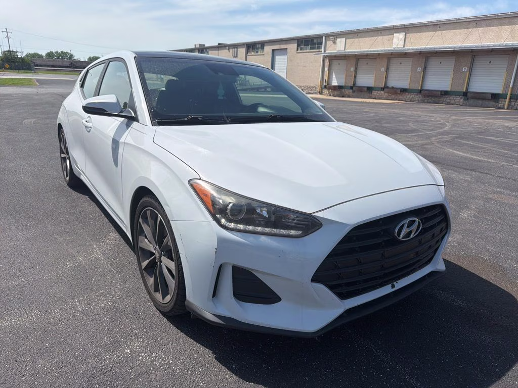 2019 Chalk White Hyundai Veloster 2.0 Premium FWD Hatchback
