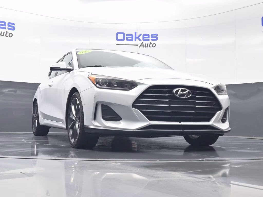 2019 Chalk White Hyundai Veloster 2.0 Premium FWD Hatchback
