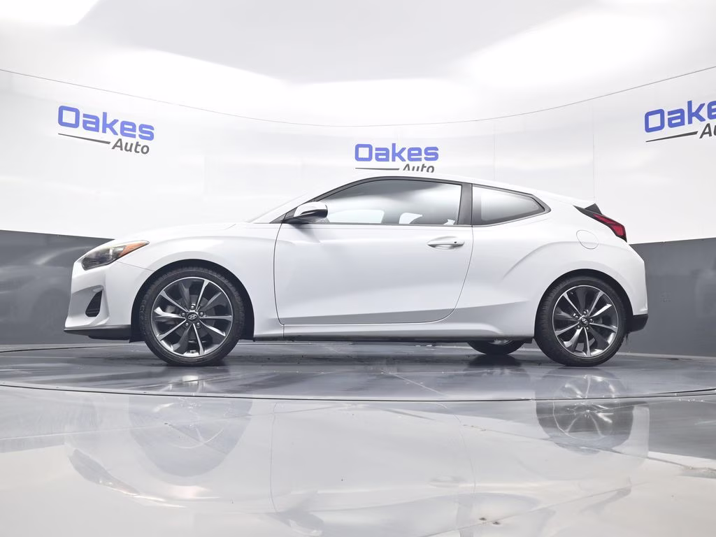 2019 Chalk White Hyundai Veloster 2.0 Premium FWD Hatchback