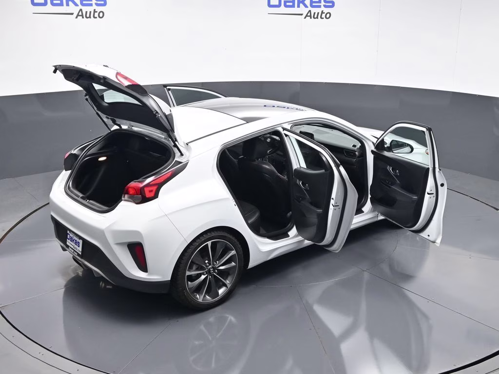 2019 Chalk White Hyundai Veloster 2.0 Premium FWD Hatchback