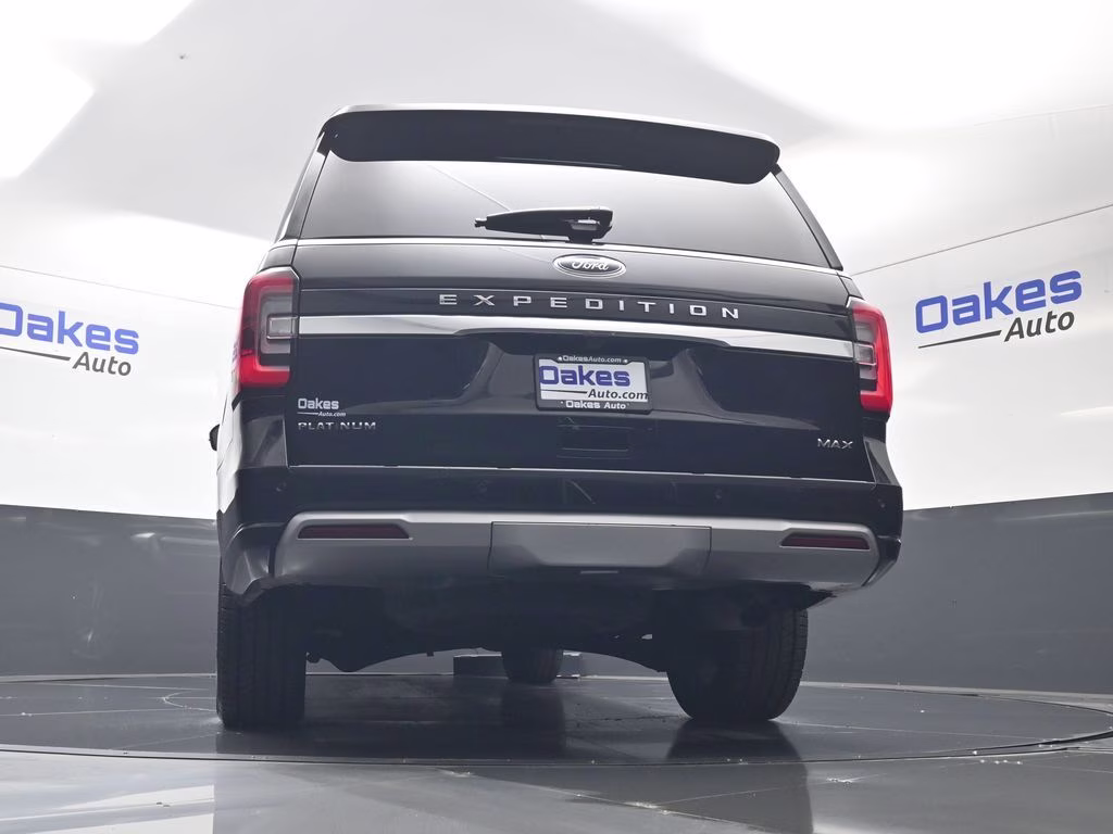 2022 Black Metallic Ford Expedition Max Platinum 4X4 SUV