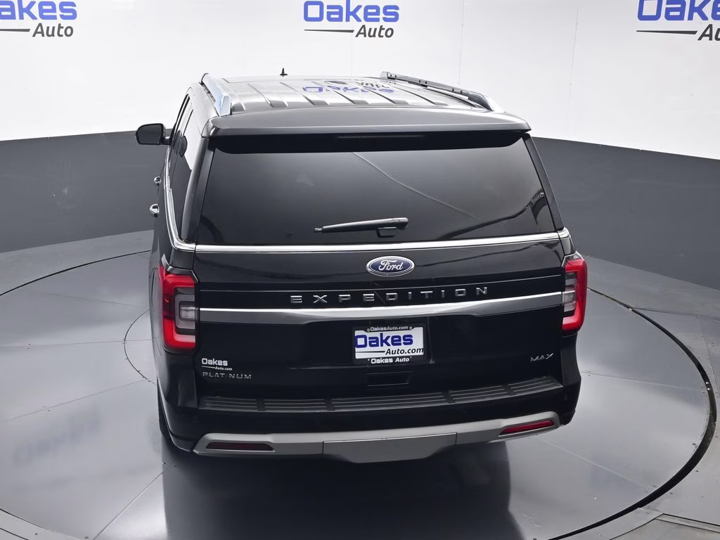 2022 Black Metallic Ford Expedition Max Platinum 4X4 SUV
